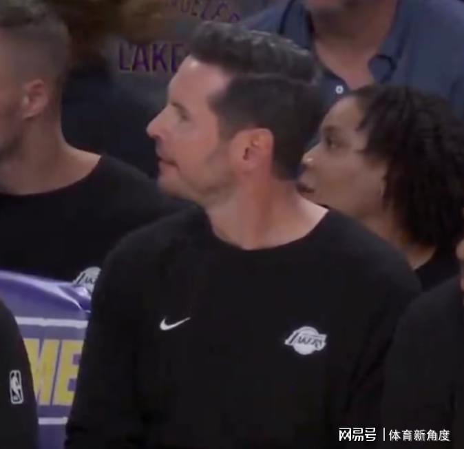 数据背后:残阵湖人的战术困局与轮换困境 体育新闻