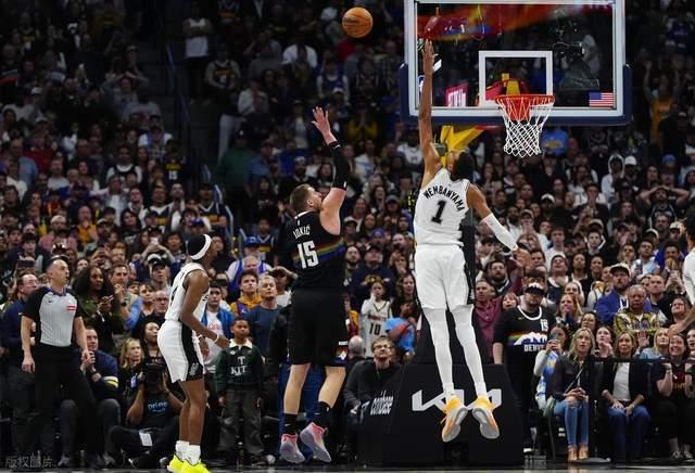 约基奇40+三连斩:数据解码掘金破马刺的技术底层逻辑 体育新闻