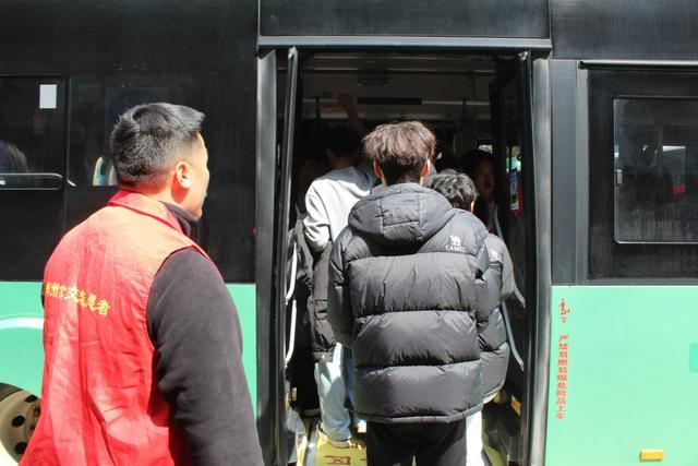  清明出行不用慌：港区公交的这份「暖心攻略」，专治你的换乘焦虑 新闻