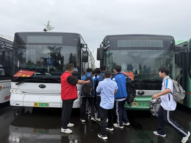  清明出行不用慌：港区公交的这份「暖心攻略」，专治你的换乘焦虑 新闻